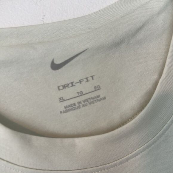 Nike Men's Dri-FIT Studio '72 Short Sleeve Graphic T-Shirt XL - Picture 6 of 8